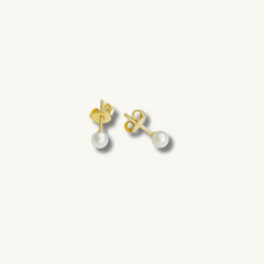 18k Gold Filled Pearl Studs