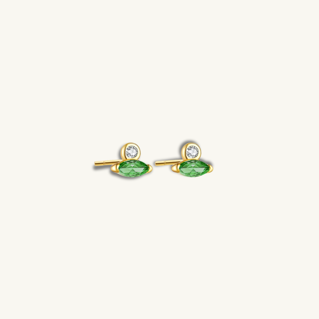 dainty stud earrings